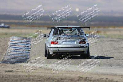 media/Oct-26-2025-CalClub SCCA (Sun) [[8ce1e69566]]/Group 2/Grapevine/